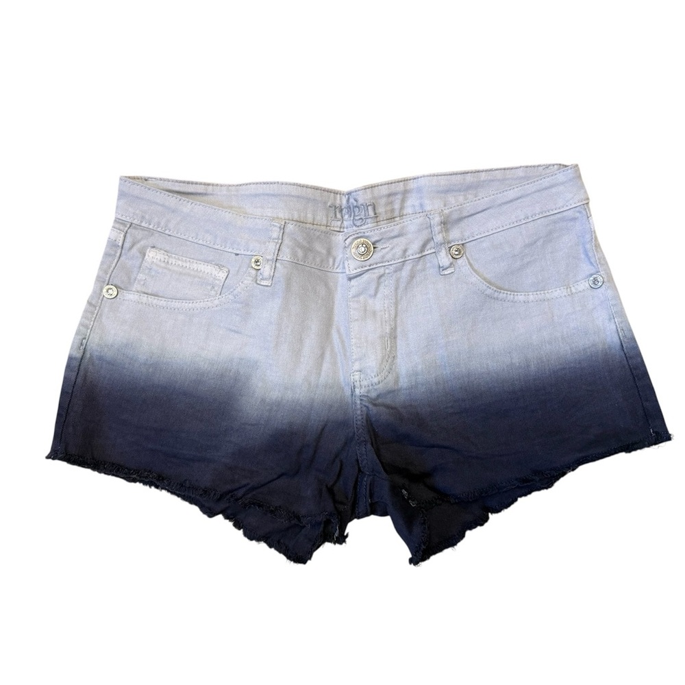 NWOT REIGN Women 13 ombré Denim Jean Shorts w Rhinestone buttons Smokey grey